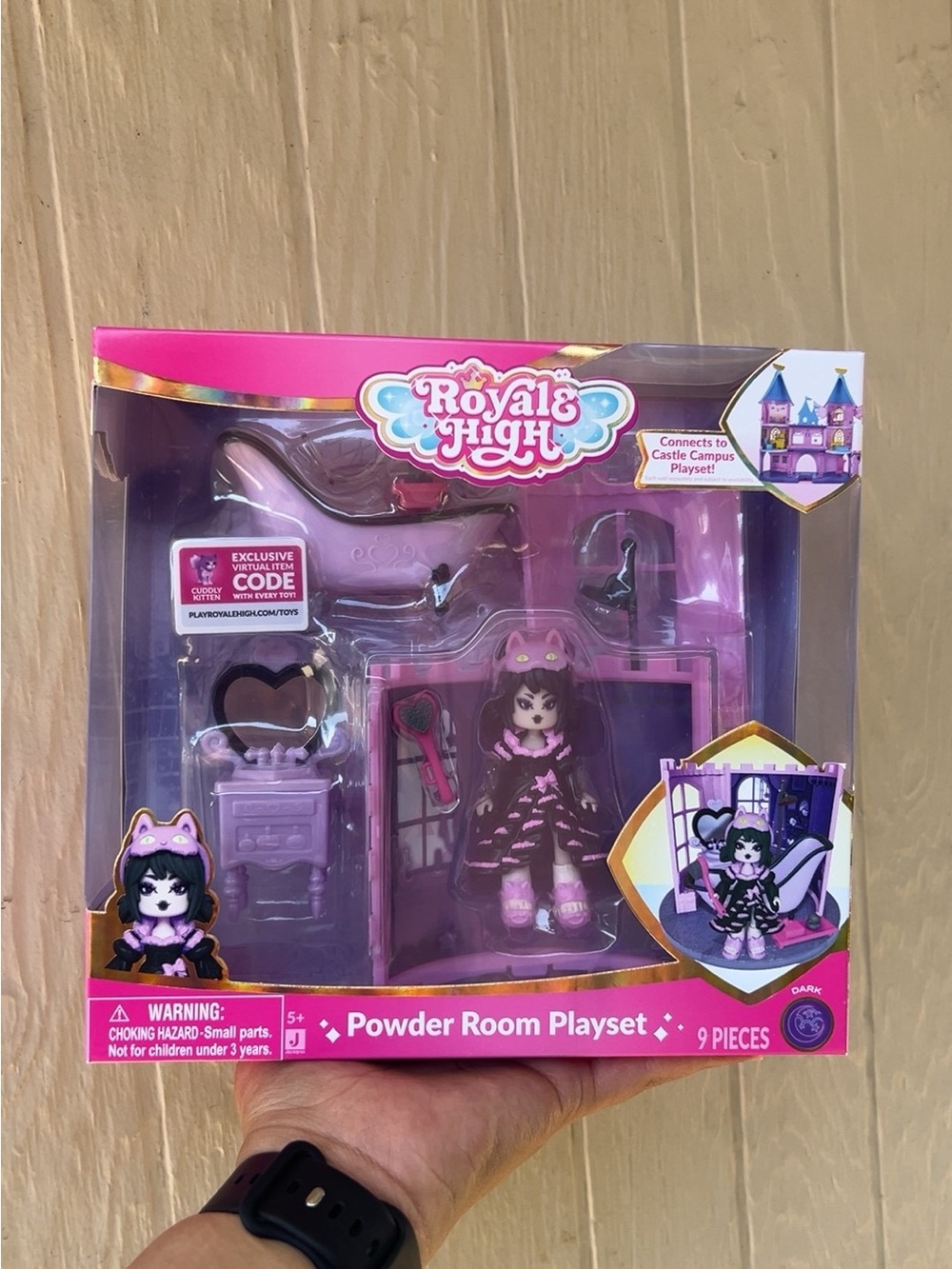 Royal High Powder Room Playset - Purple Doll & Accessories